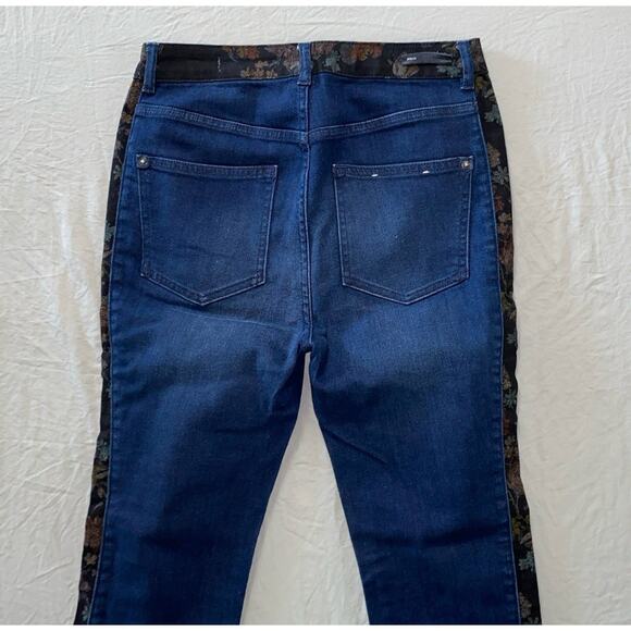 Pilcro and the Letterpress High Rise Skinny Floral Trimmed Jeans. Women's 28 EUC - Picture 8 of 9